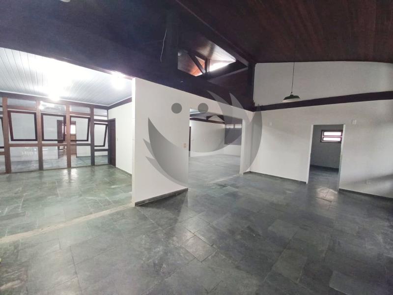 Casa para alugar com 3 quartos, 261m² - Foto 10