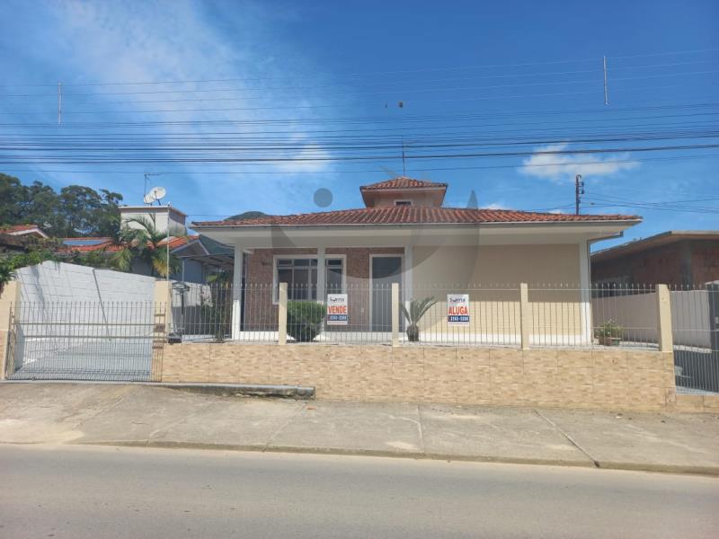 Casa para alugar com 3 quartos, 100m² - Foto 1