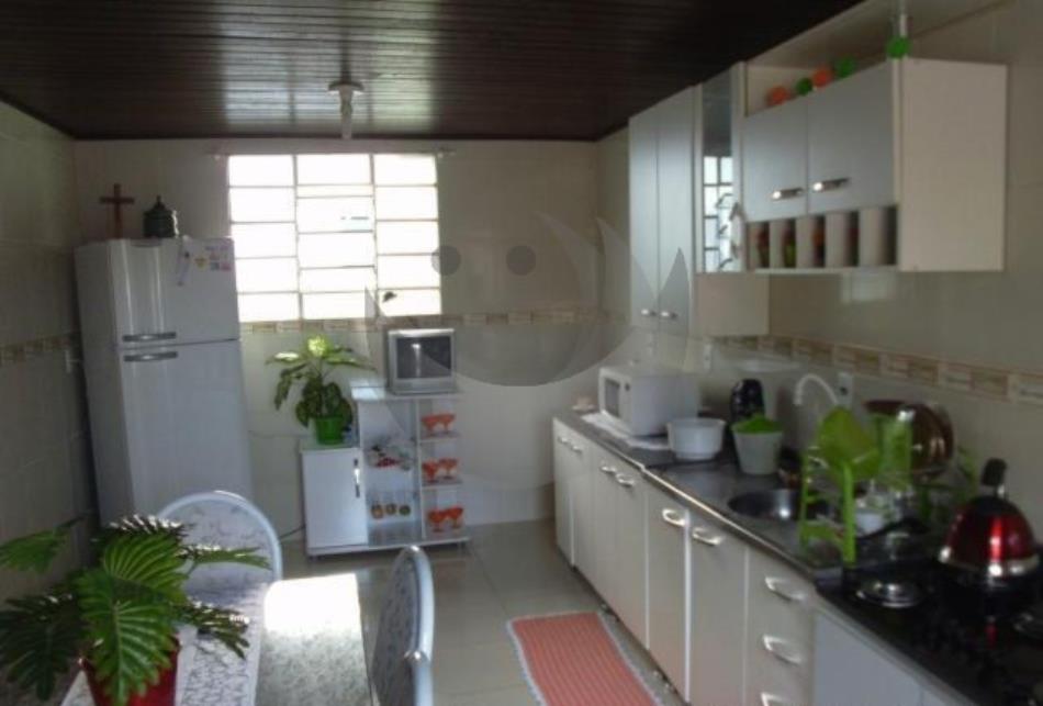 Casa à venda com 4 quartos, 130m² - Foto 4