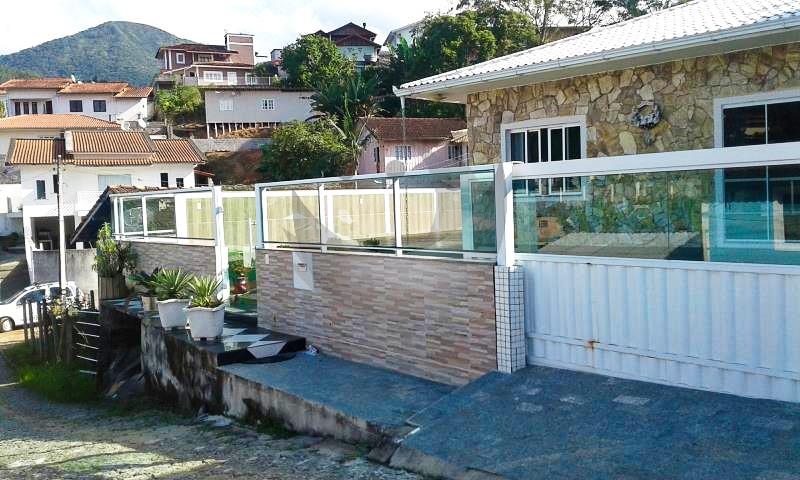 Casa à venda com 3 quartos, 350m² - Foto 2