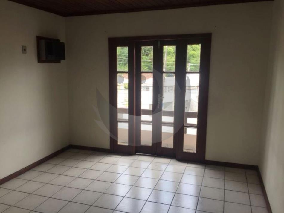 Casa à venda com 5 quartos, 180m² - Foto 7