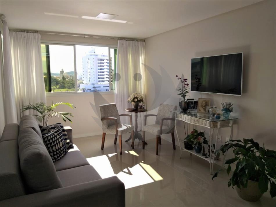 Apartamento à venda com 3 quartos, 98m² - Foto 4