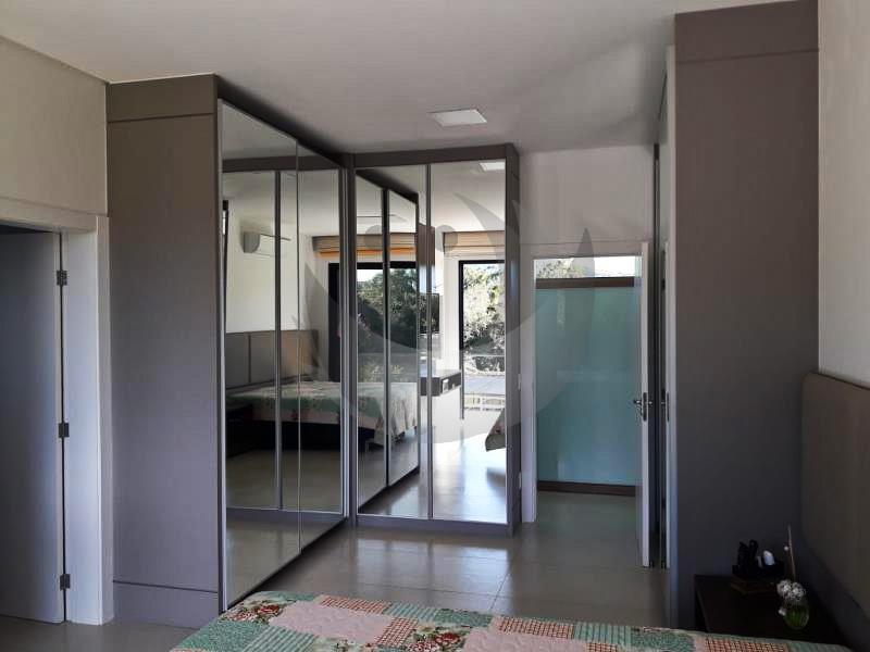 Casa à venda com 3 quartos, 242m² - Foto 19