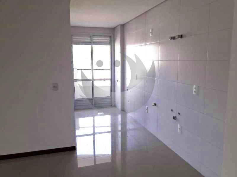 Apartamento à venda com 3 quartos, 196m² - Foto 7