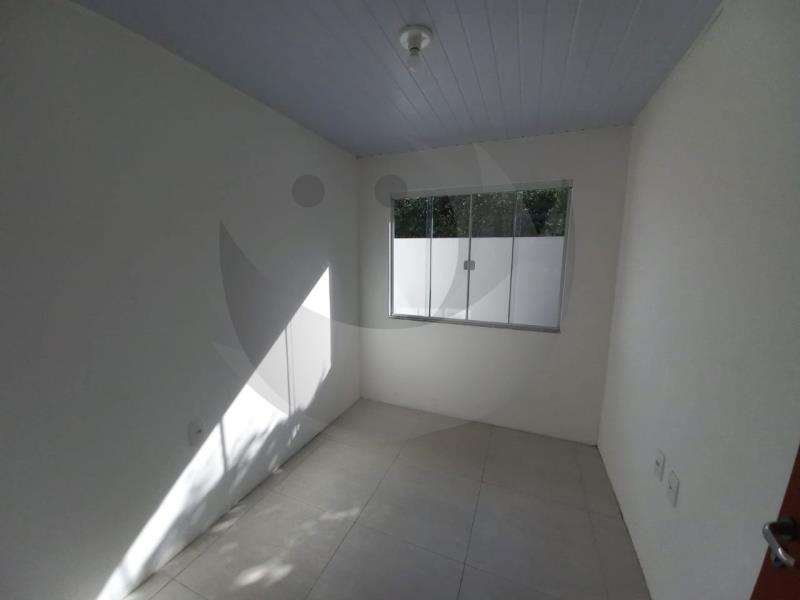 Casa à venda com 3 quartos, 100m² - Foto 7