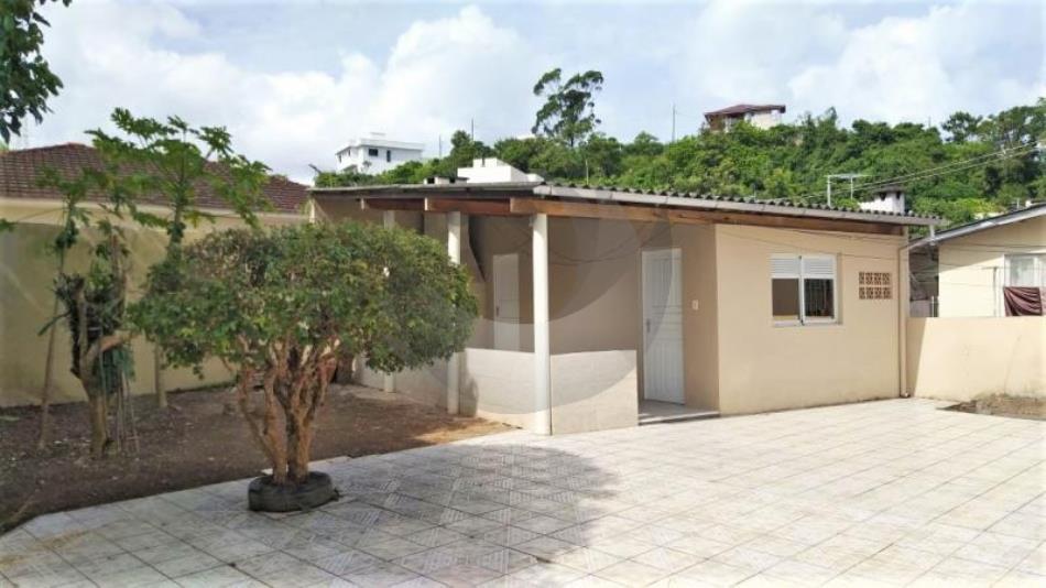 Casa à venda com 3 quartos, 90m² - Foto 17