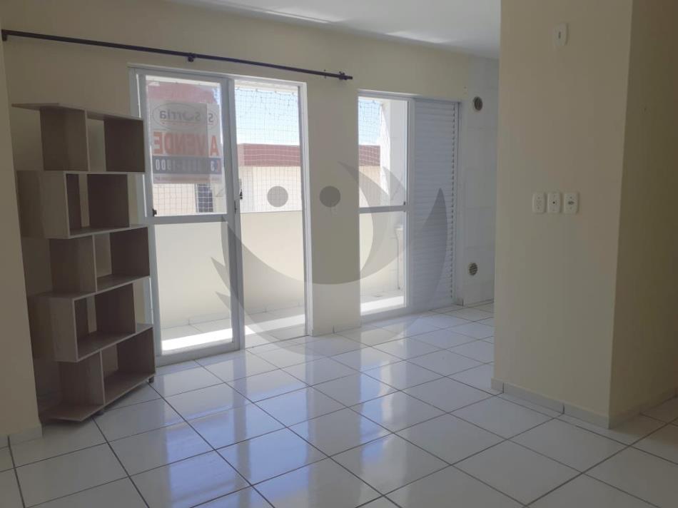 Apartamento à venda com 2 quartos, 58m² - Foto 3