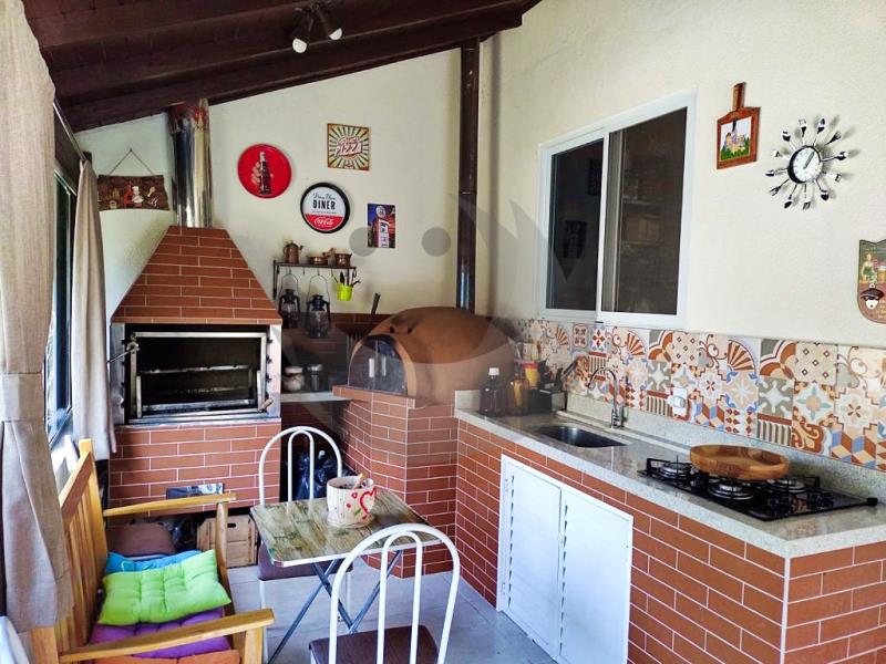 Casa à venda com 2 quartos, 140m² - Foto 13