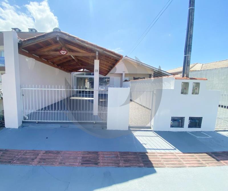 Casa para alugar com 2 quartos, 74m² - Foto 1