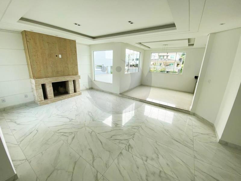 Casa à venda com 3 quartos, 361m² - Foto 4