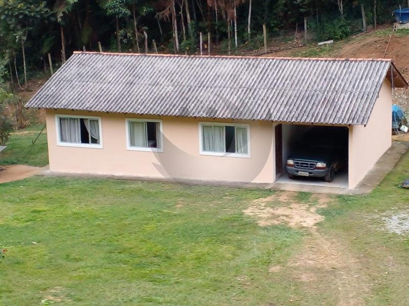 Fazenda à venda com 3 quartos, 2401m² - Foto 2