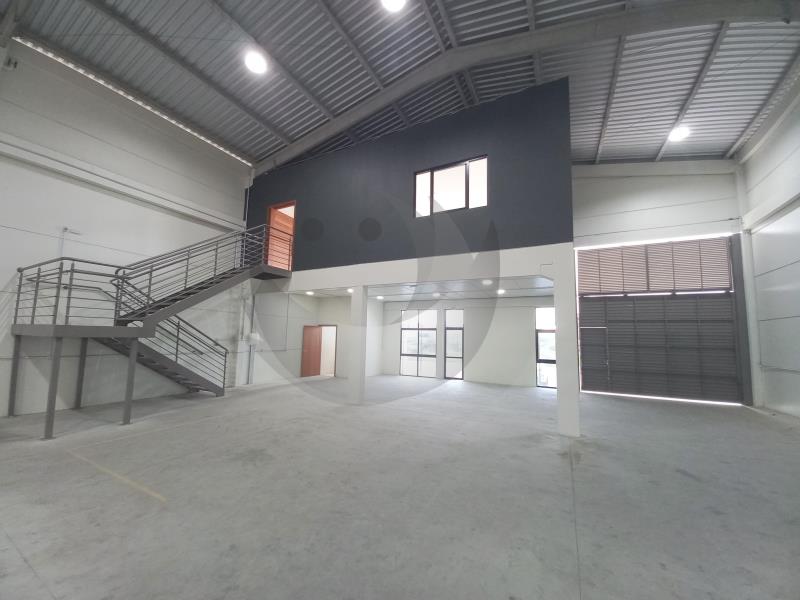 Depósito-Galpão-Armazém para alugar, 617m² - Foto 3