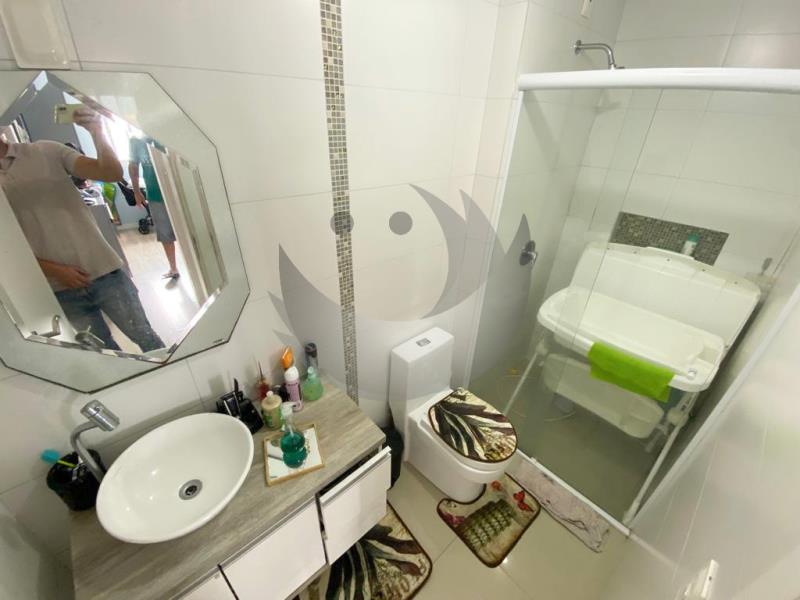 Apartamento à venda com 2 quartos, 72m² - Foto 4