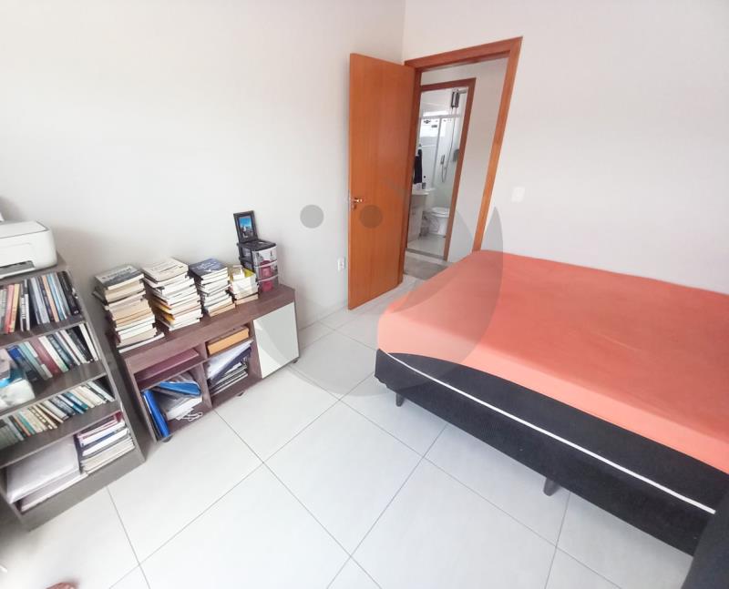 Casa à venda com 2 quartos, 100m² - Foto 8