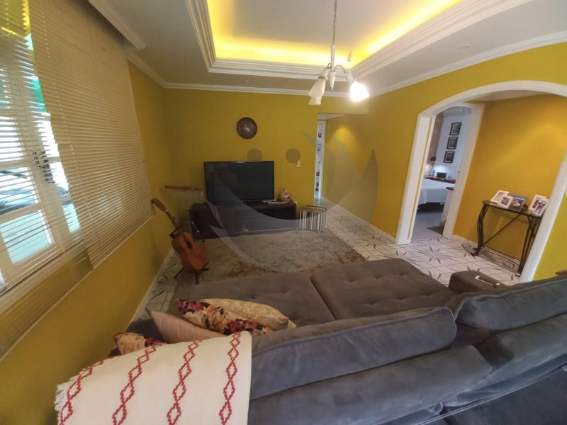 Casa à venda com 3 quartos, 360m² - Foto 6