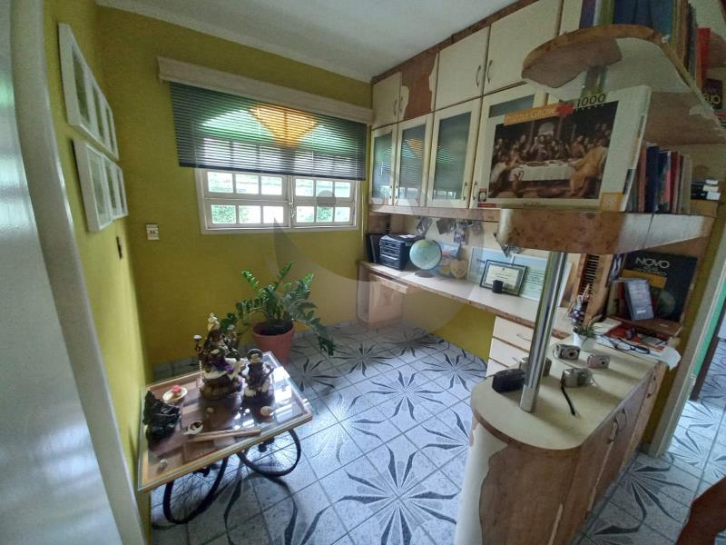 Casa à venda com 3 quartos, 360m² - Foto 16