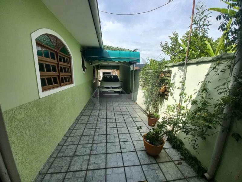 Casa à venda com 3 quartos, 360m² - Foto 33