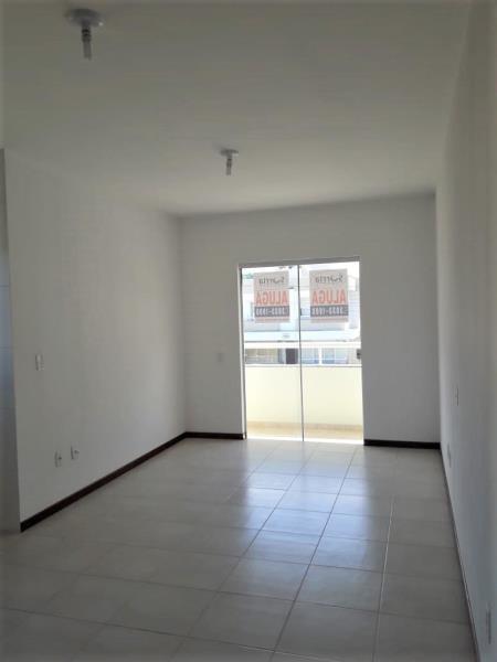 Apartamento à venda com 2 quartos, 61m² - Foto 7