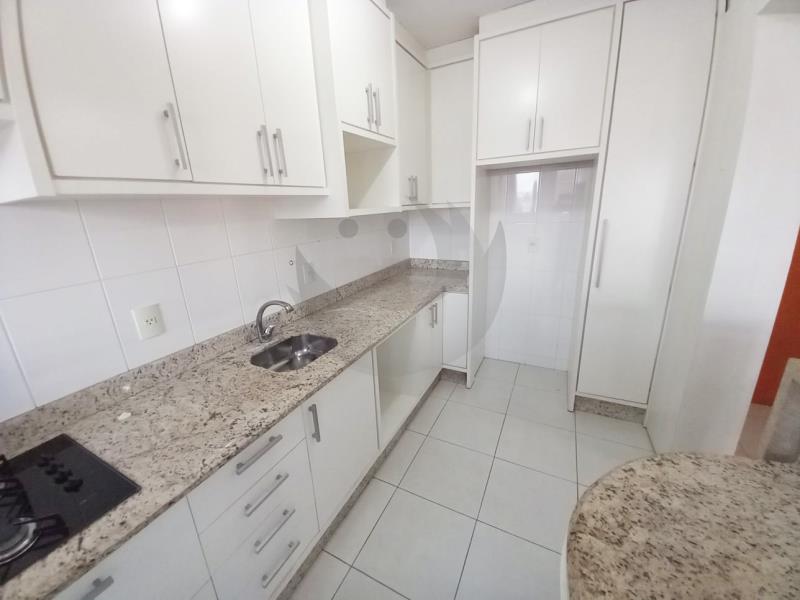 Apartamento à venda com 3 quartos, 92m² - Foto 4