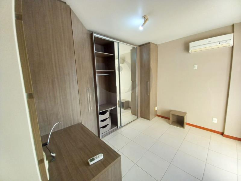 Apartamento à venda com 3 quartos, 92m² - Foto 2