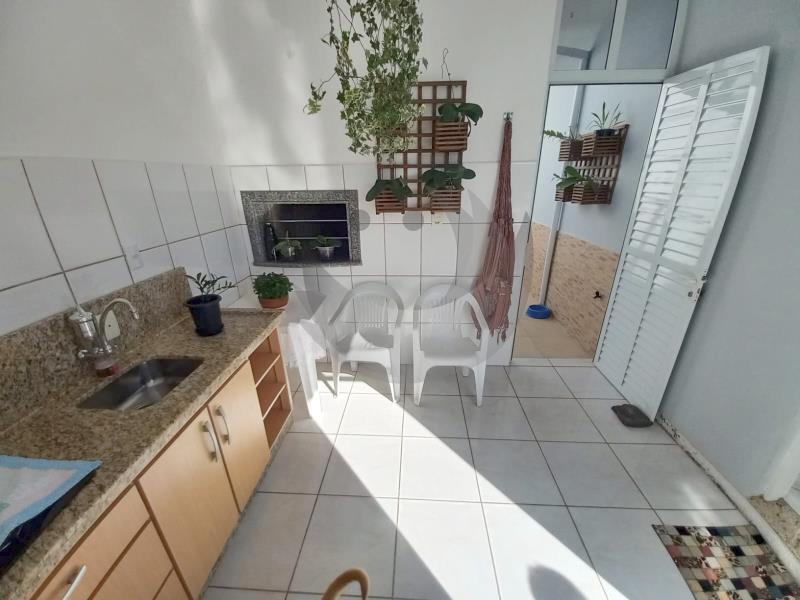 Casa à venda com 3 quartos, 361m² - Foto 12