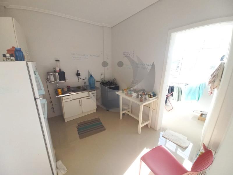 Apartamento à venda com 2 quartos, 72m² - Foto 4