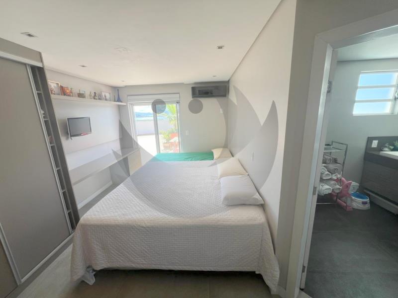 Apartamento à venda com 3 quartos, 200m² - Foto 5