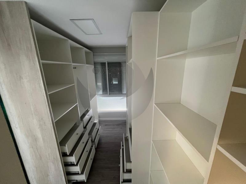 Apartamento à venda com 3 quartos, 128m² - Foto 11