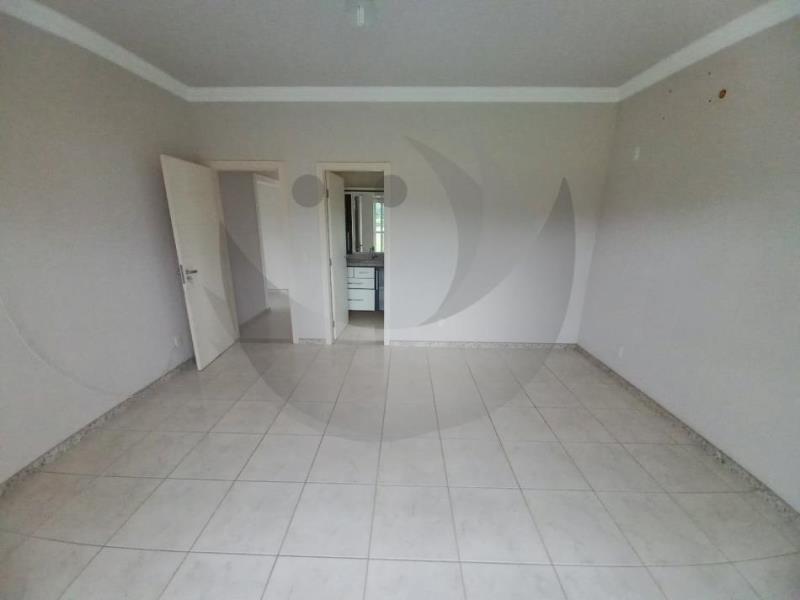 Casa para alugar com 3 quartos, 300m² - Foto 25