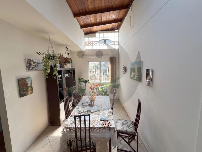 Casa à venda com 3 quartos, 170m² - Foto 5