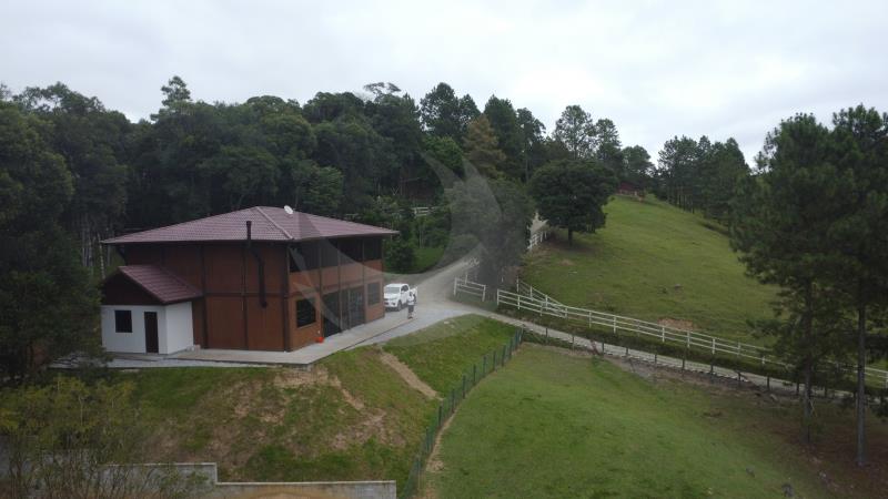 Fazenda à venda com 5 quartos, 57m² - Foto 2