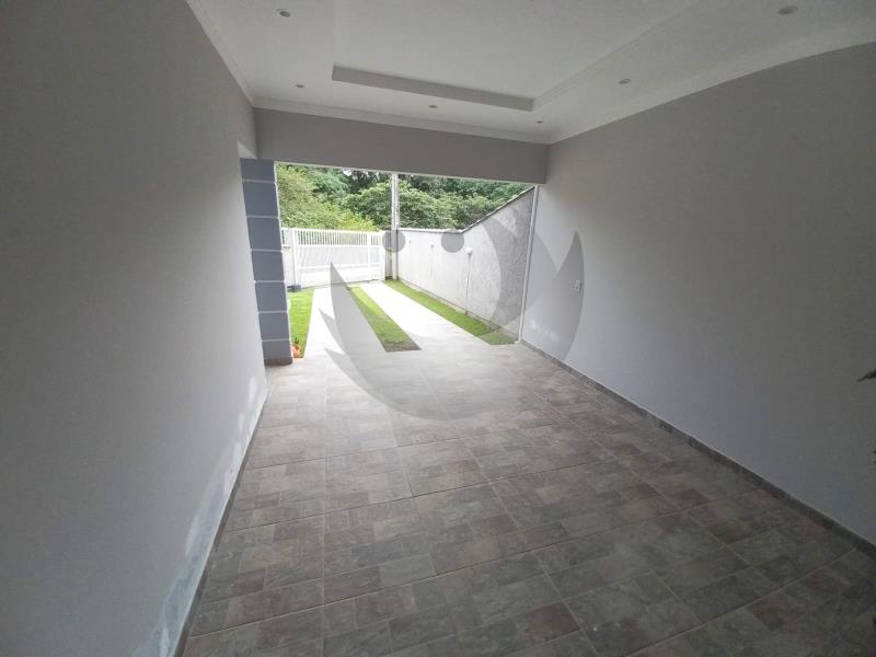 Casa à venda com 3 quartos, 250m² - Foto 4