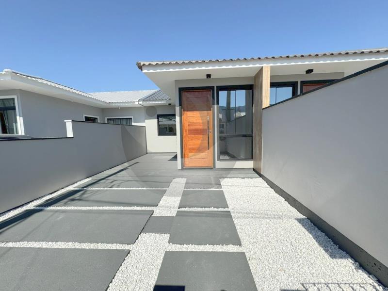 Casa à venda com 2 quartos, 50m² - Foto 4