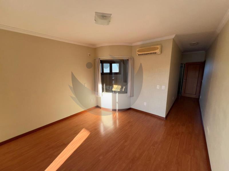 Casa à venda com 4 quartos, 220m² - Foto 18