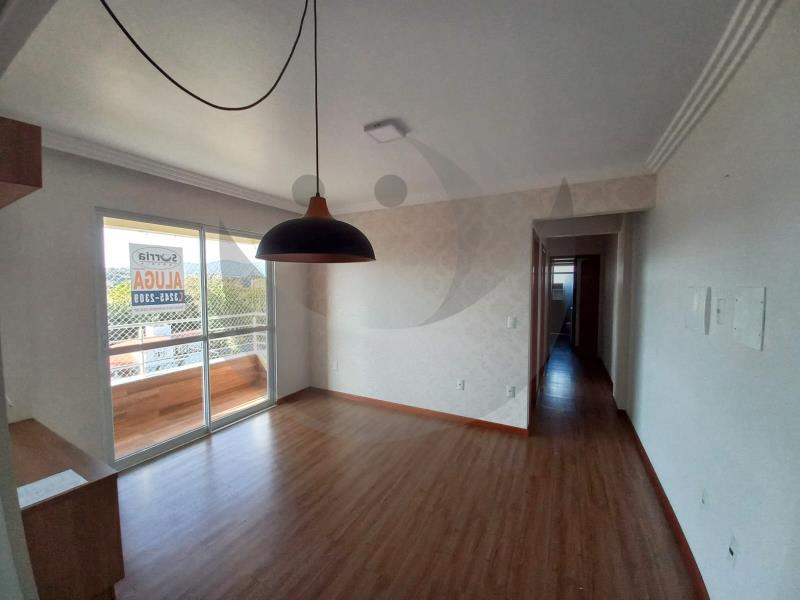 Apartamento à venda com 2 quartos, 69m² - Foto 2