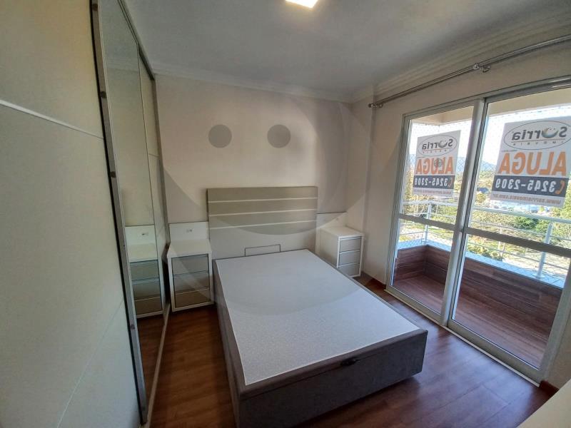 Apartamento à venda com 2 quartos, 69m² - Foto 11