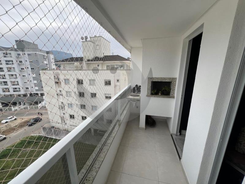 Apartamento à venda com 2 quartos, 70m² - Foto 14