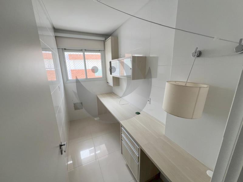 Apartamento à venda com 3 quartos, 125m² - Foto 8