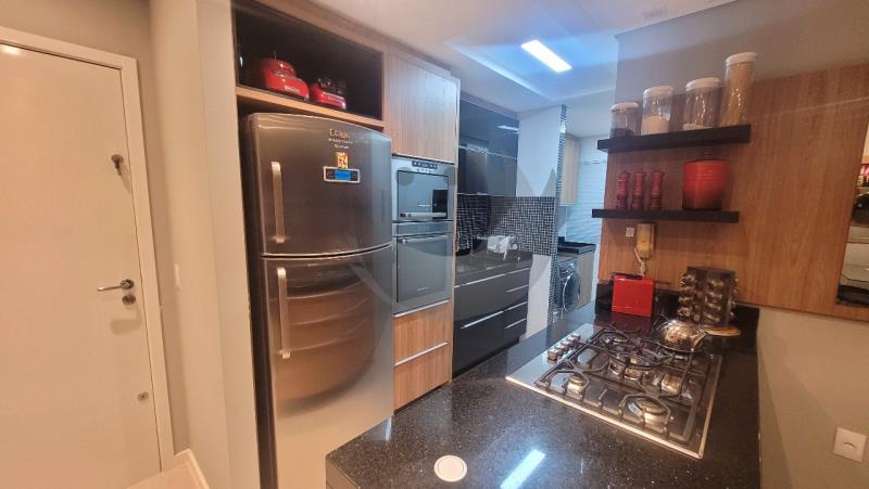 Apartamento à venda com 2 quartos, 58m² - Foto 4