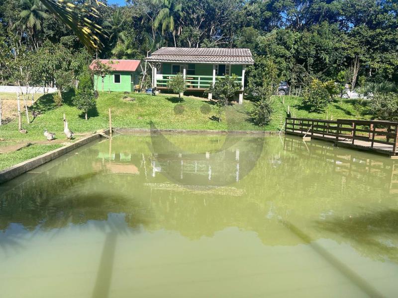 Fazenda à venda com 2 quartos, 1442m² - Foto 1