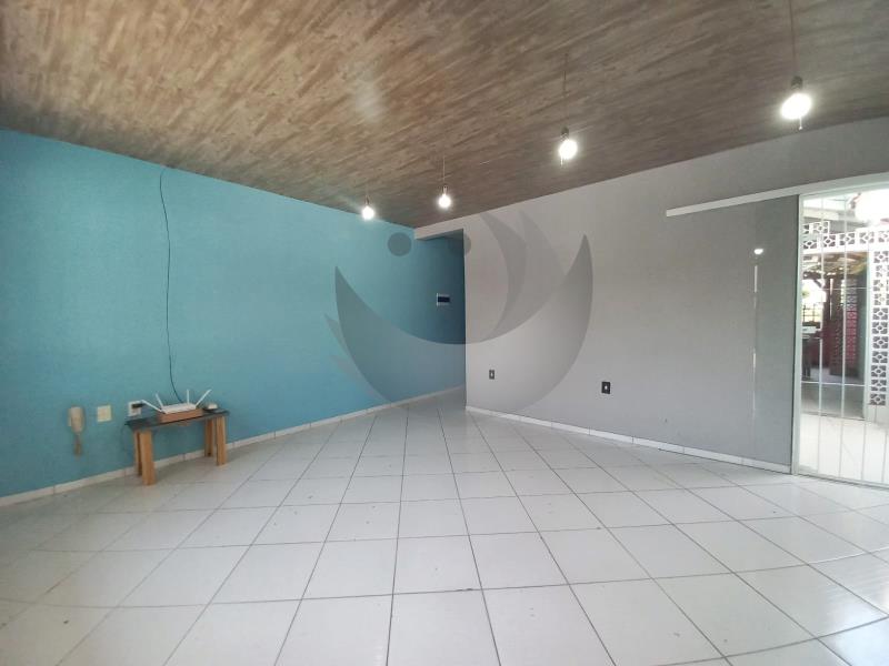 Casa à venda com 2 quartos, 56m² - Foto 4