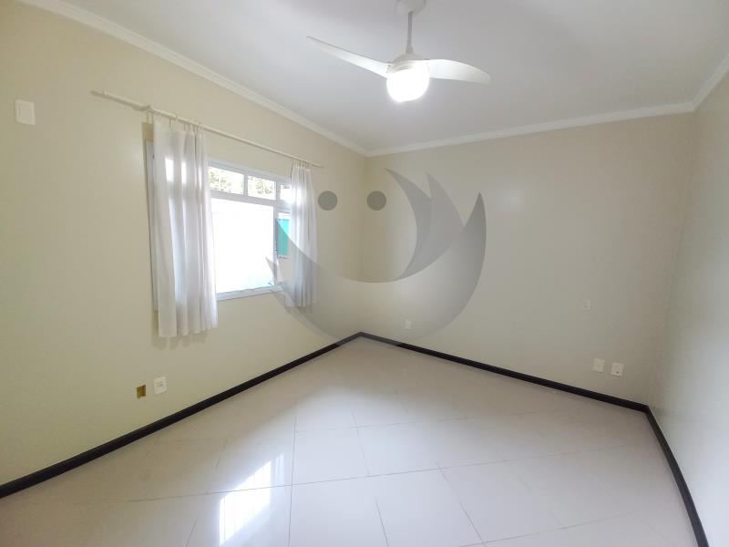 Casa para alugar com 4 quartos, 360m² - Foto 26