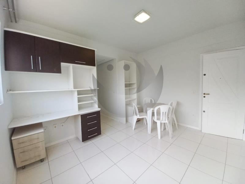 Apartamento para alugar com 1 quarto, 42m² - Foto 2