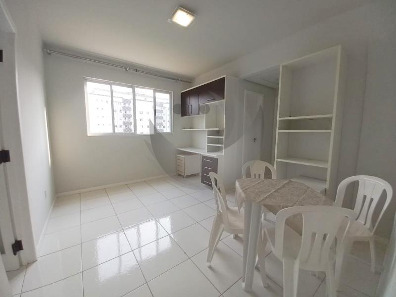 Apartamento para alugar com 1 quarto, 42m² - Foto 3