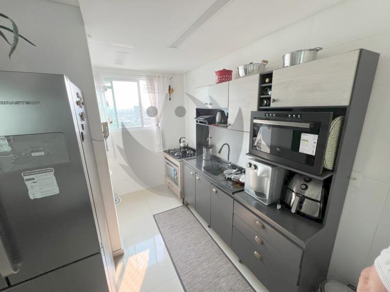 Apartamento à venda com 2 quartos, 71m² - Foto 4