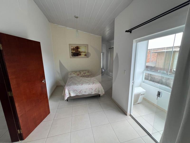 Casa à venda com 3 quartos, 220m² - Foto 6