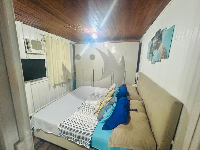 Casa à venda com 2 quartos, 60m² - Foto 10