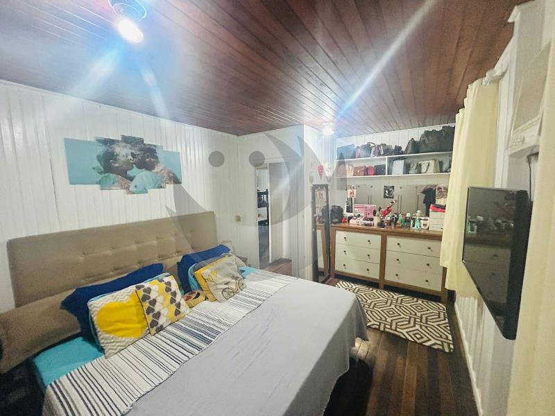 Casa à venda com 2 quartos, 60m² - Foto 11