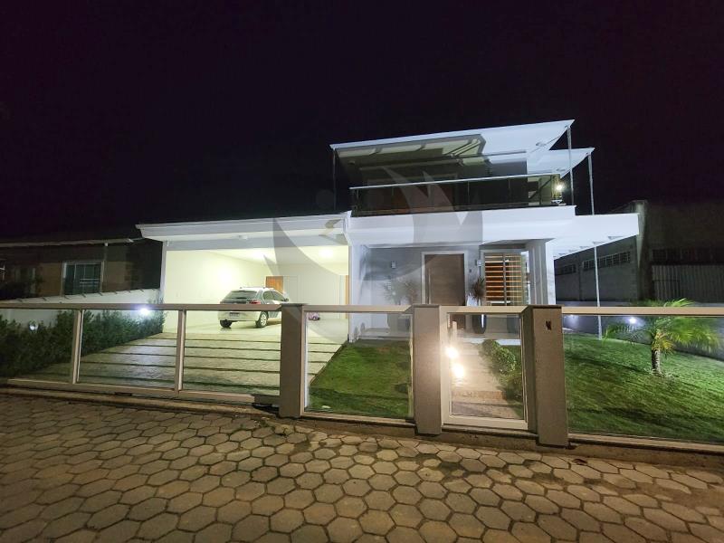 Casa à venda com 3 quartos, 300m² - Foto 4