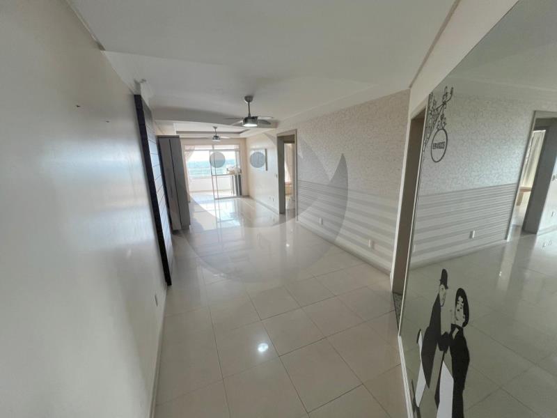 Apartamento à venda com 3 quartos, 113m² - Foto 2